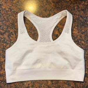 NVGTN Seamless Arrow Sports Bra, SIZE S, White